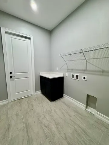 a view of entryway front of house