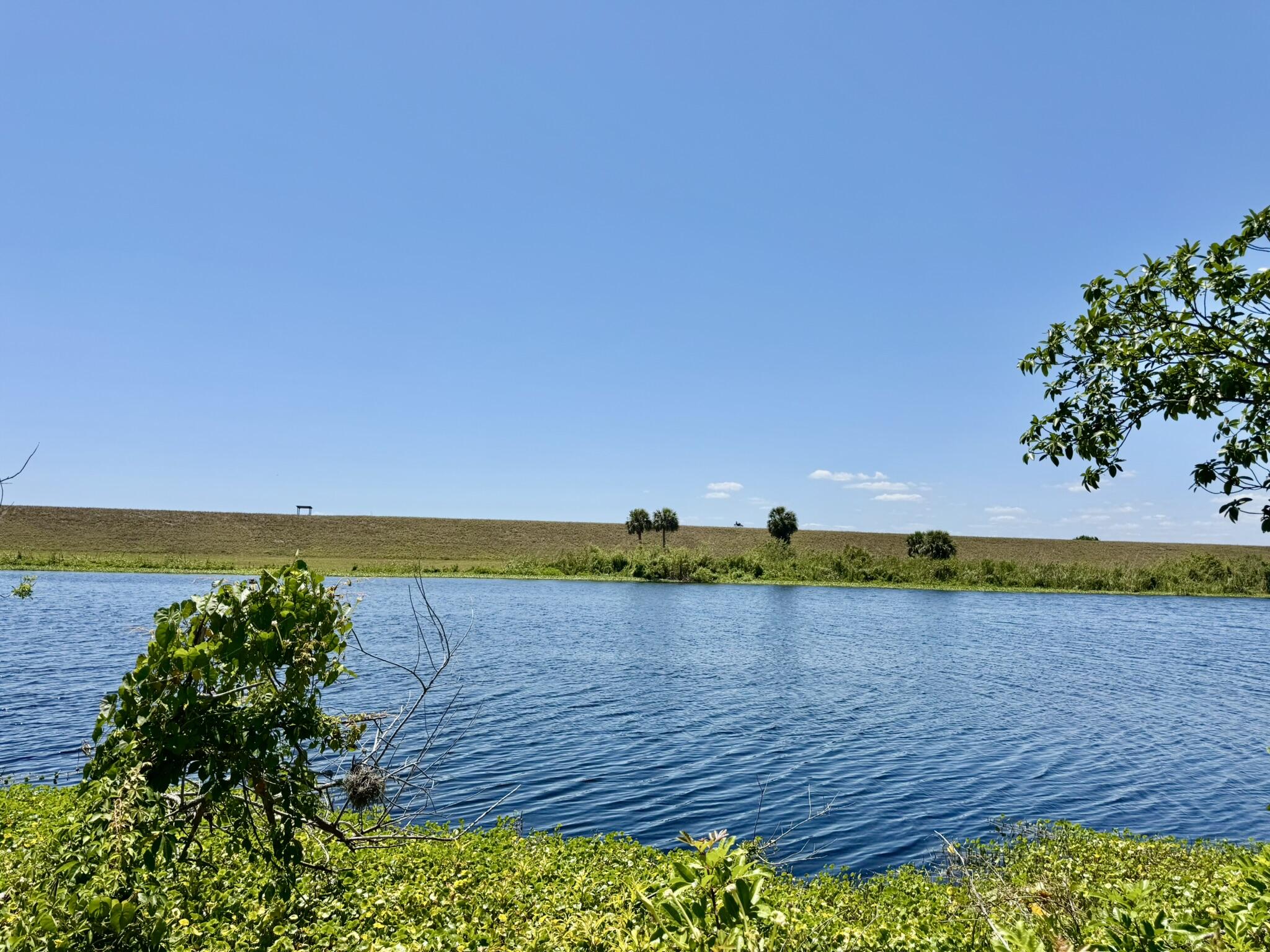 13200 Highway 441 Okeechobee, FL 34974 - Photo 41 of 42 a view of an ocean and beach