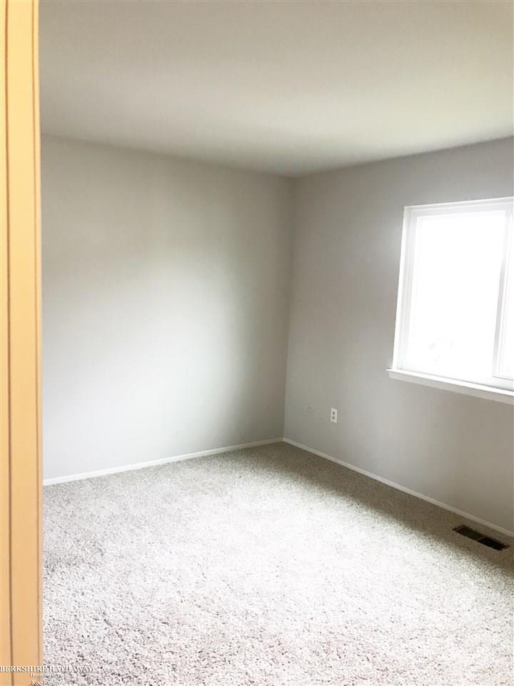 2856 Roundtree Drive Troy, MI 48083 - Photo 20 of 29