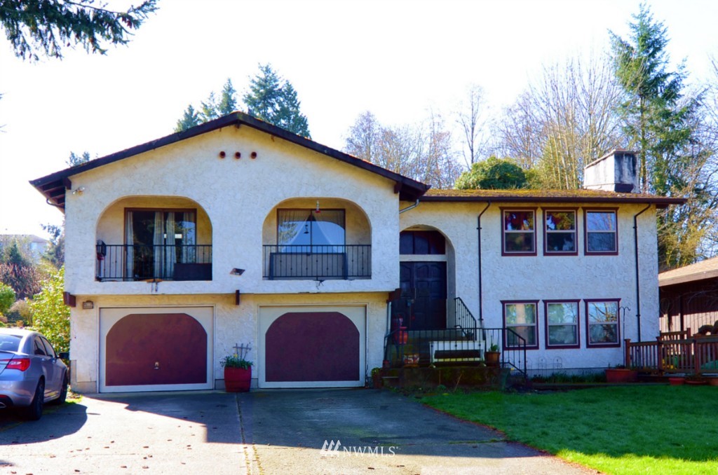 307 South 19th Street Renton, WA 98055 - Photo 1 of 25 Gallery Image 1