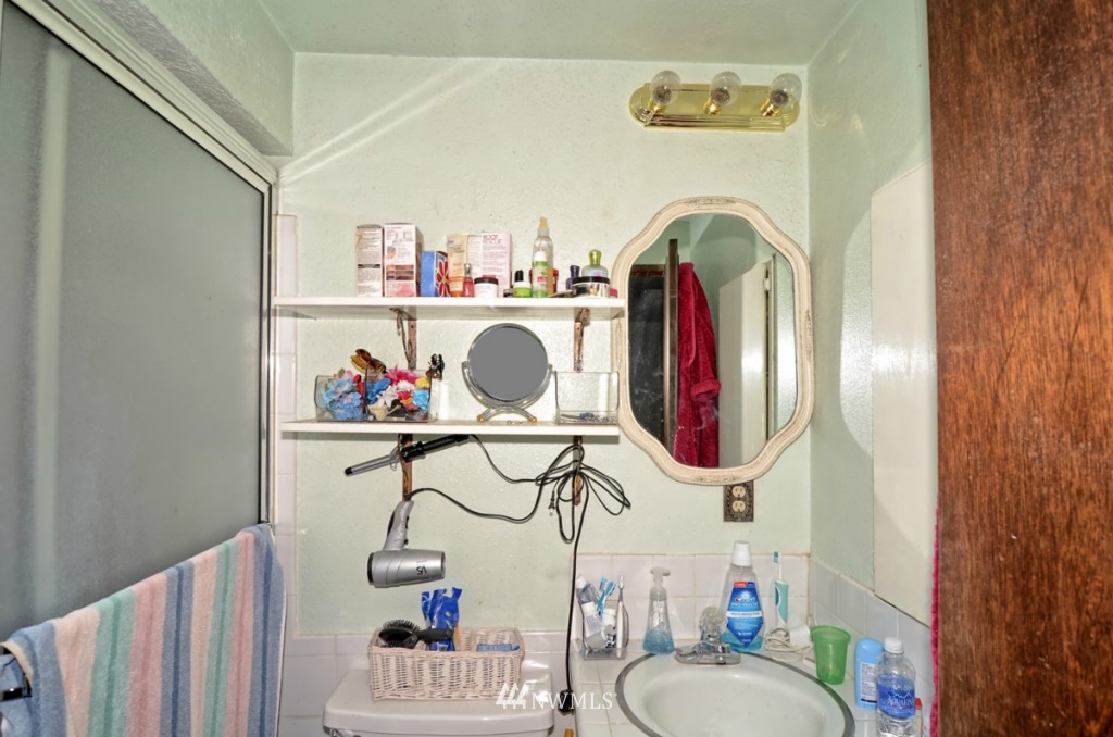 307 South 19th Street Renton, WA 98055 - Photo 5 of 25 Gallery Image 5