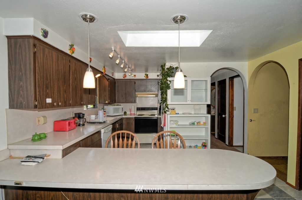 307 South 19th Street Renton, WA 98055 - Photo 8 of 25 Gallery Image 8