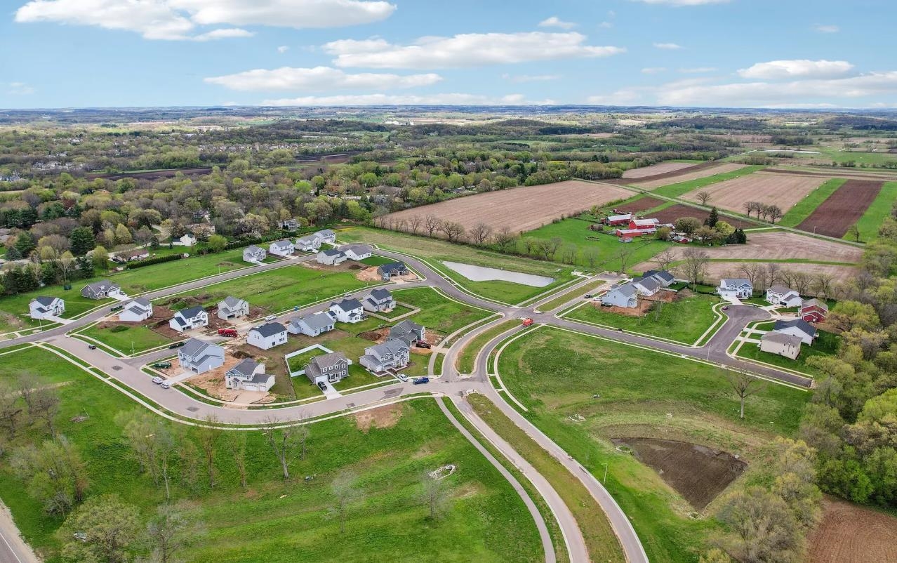 L55 Morning Star Way Cottage Grove, WI 53527 - Photo 2 of 7