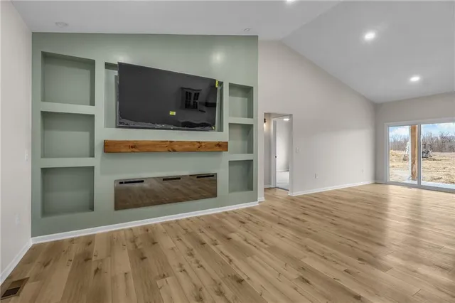 $581,500 | 3717 Utah Road, Wellsville, KS 66092