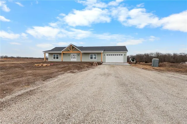$581,500 | 3717 Utah Road, Wellsville, KS 66092