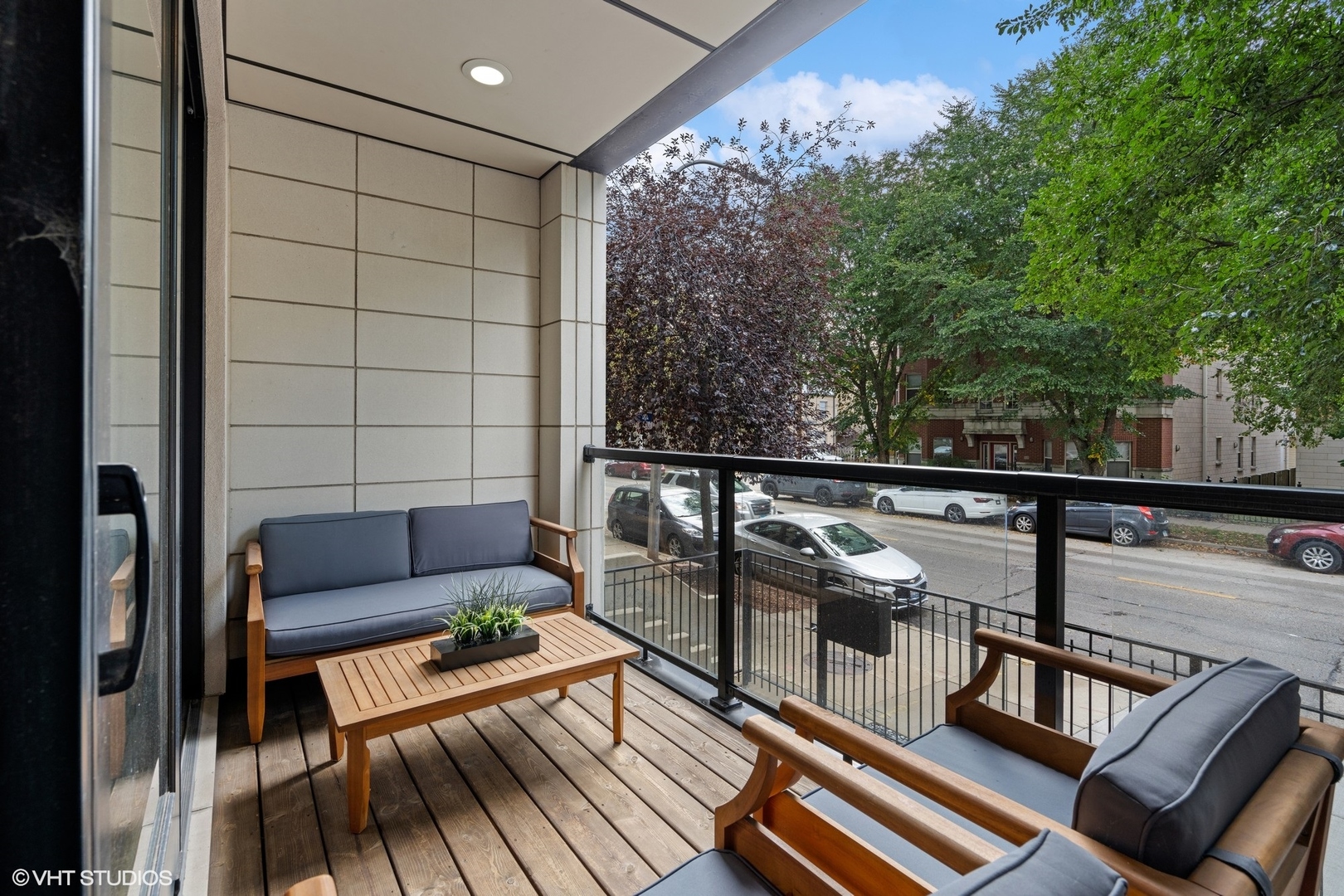 1033 South Racine Avenue, Unit 1S Chicago, IL 60607 - Photo 26 of 29 a view of a balcony with furniture