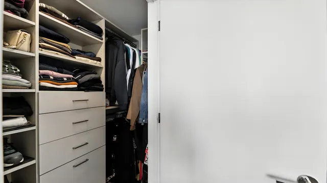 a view of walk in closet