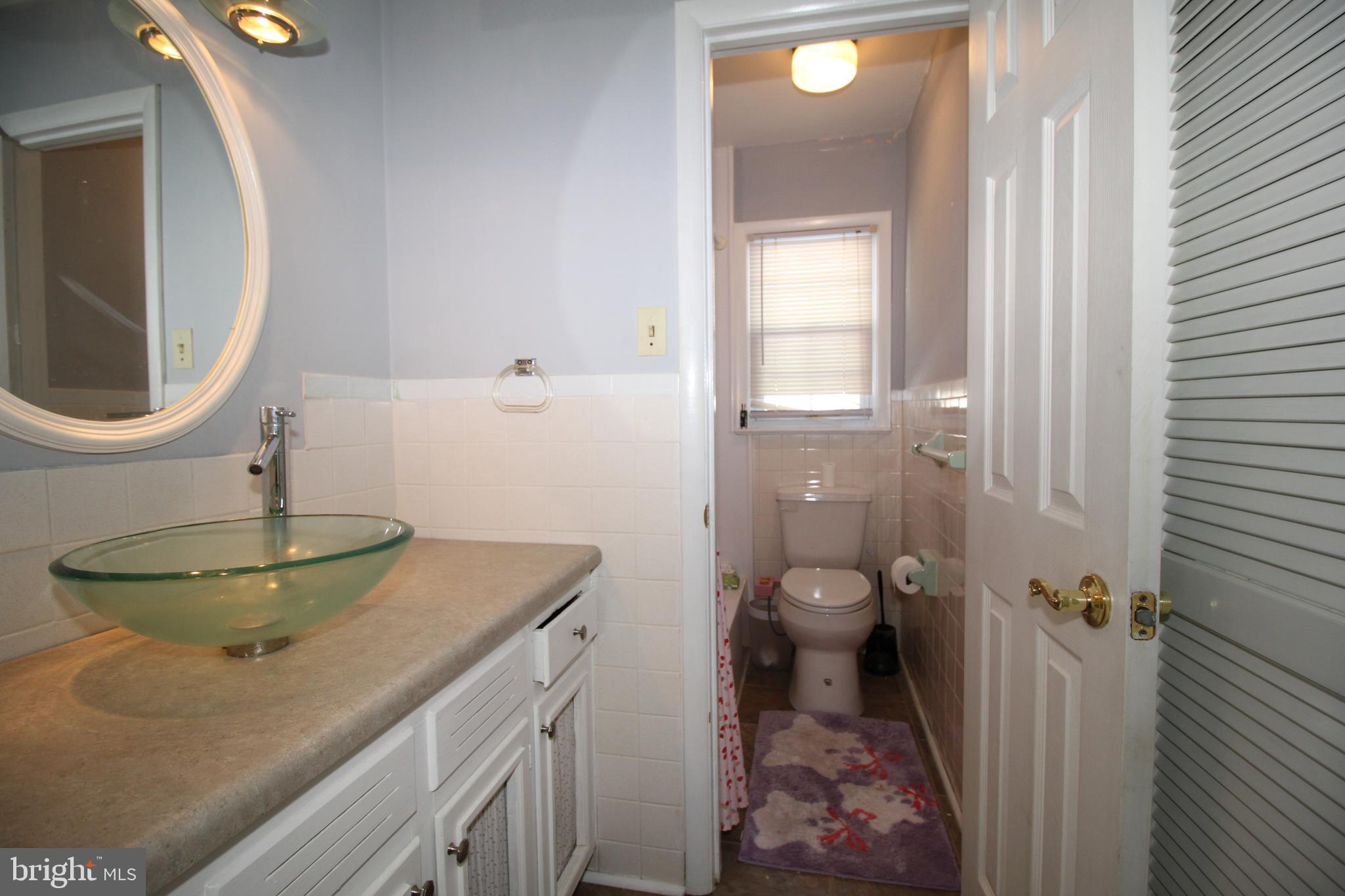 367 Rustic Lane Dover, DE 19901 - Photo 20 of 37 hall bath