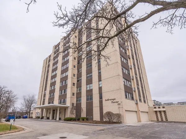 $229,900 | 141 North La Grange Road, Unit 801, La Grange, IL 60525
