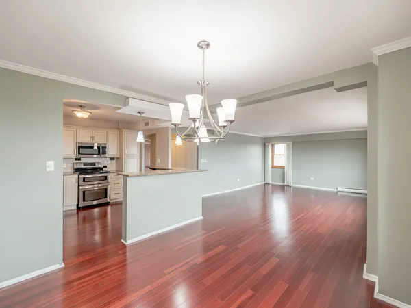 $229,900 | 141 North La Grange Road, Unit 801, La Grange, IL 60525