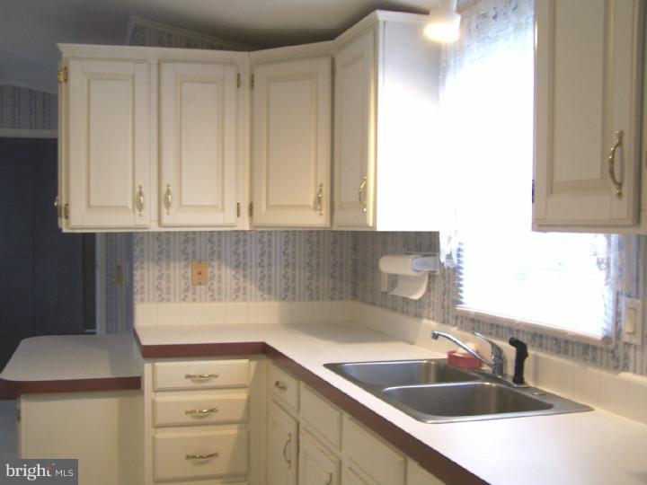 570 North Layfield Road Perkiomenville, PA 18074 - Photo 5 of 18 Gallery Image 5