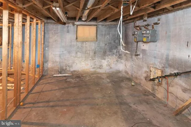 a view of a walk in closet