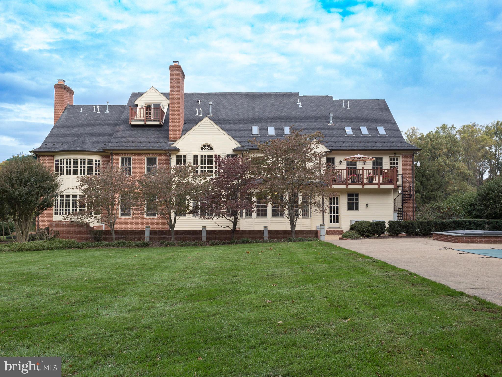 10207 East Hunter Valley Road Vienna, VA 22181 - Photo 24 of 26 6 PRIVATE ACRES.