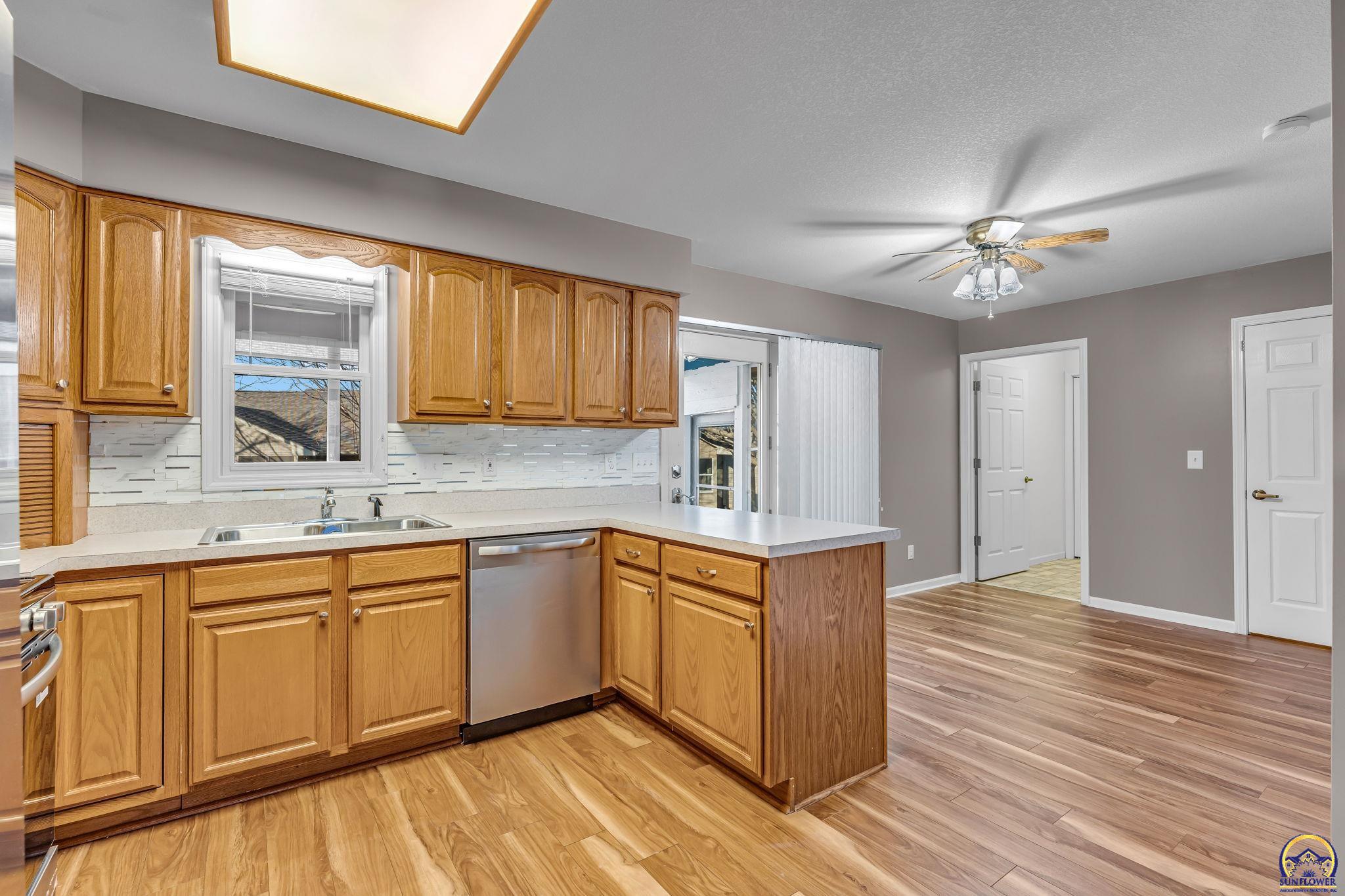 2393 Southwest Honeysuckle Lane Topeka, KS 66614 - Photo 13 of 40 Kitchen