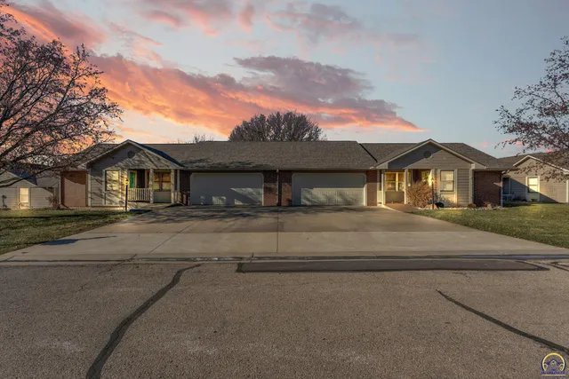 $245,000 | 2393 Southwest Honeysuckle Lane, Topeka, KS 66614