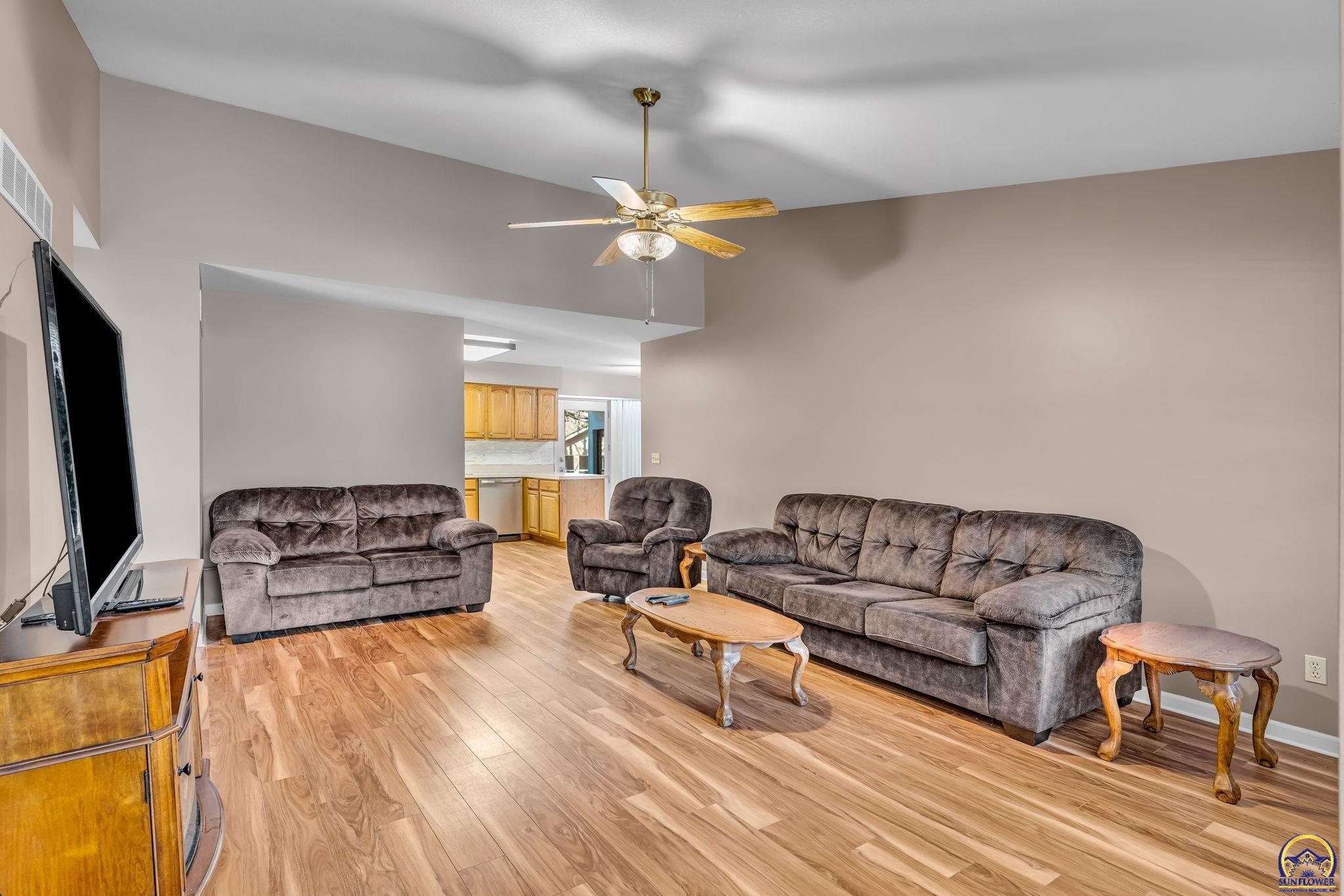 2393 Southwest Honeysuckle Lane Topeka, KS 66614 - Photo 10 of 40 Living Room
