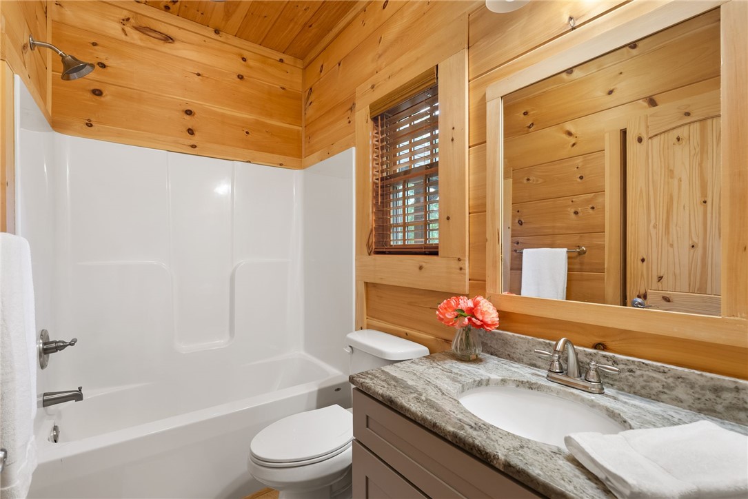 711 Scharlin Drive Pickens, SC 29671 - Photo 22 of 50 Primary Bath