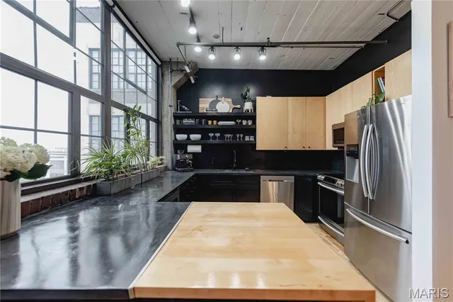 $200,000 | 2020 Washington Avenue, Unit 713, St. Louis, MO 63103