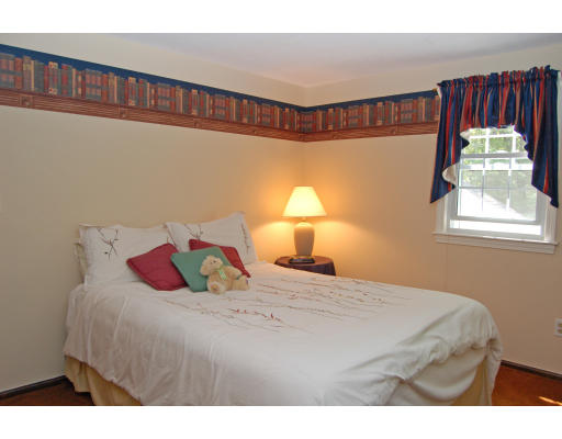 19 Thayer Heights Road Hopkinton, MA 01748 - Photo 18 of 22 Gallery Image 18