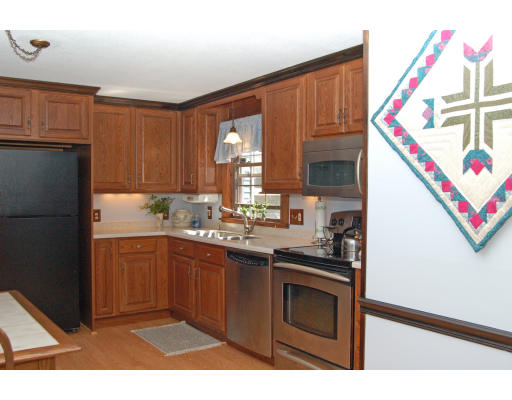 19 Thayer Heights Road Hopkinton, MA 01748 - Photo 9 of 22 Gallery Image 9