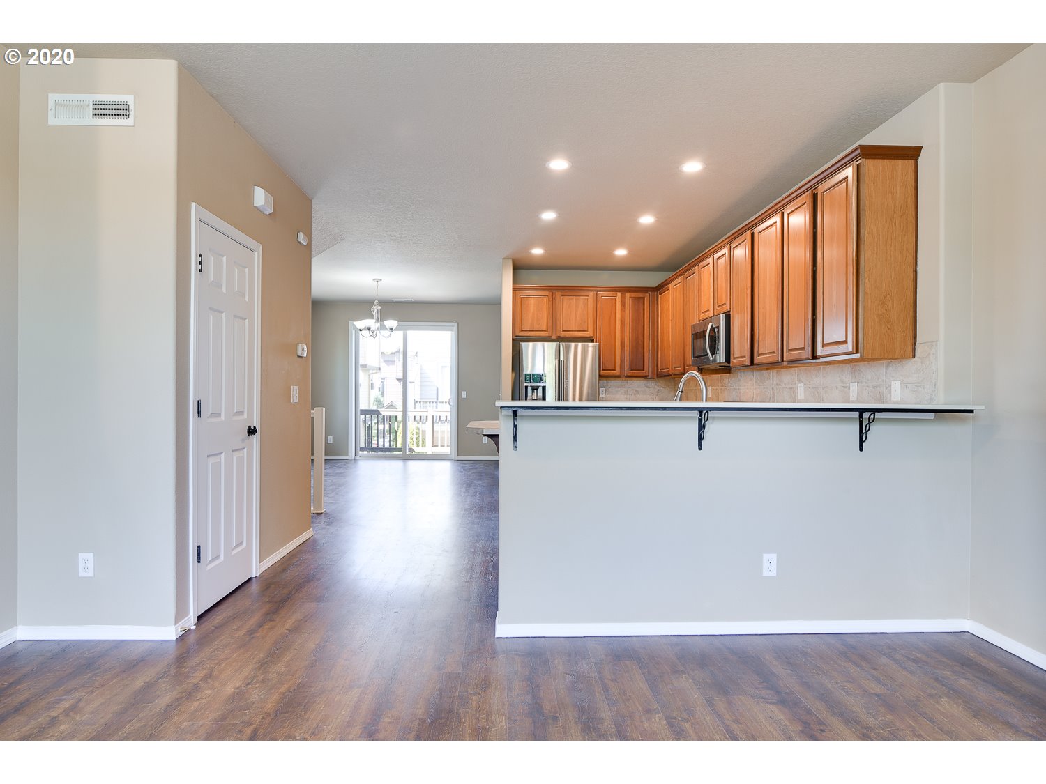 4841 Southeast Davis Road Hillsboro, OR 97123 - Photo 10 of 27 Gallery Image 10