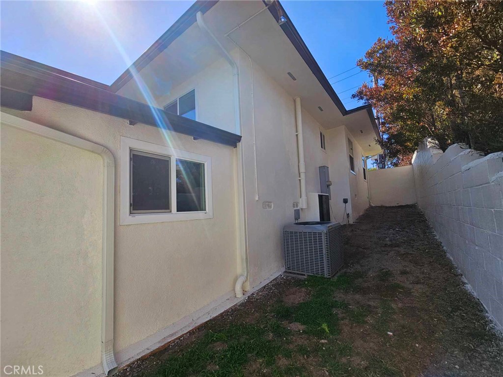 5259 Angeles Vista Boulevard View Park, CA 90043 - Photo 40 of 42 a house view with a backyard space