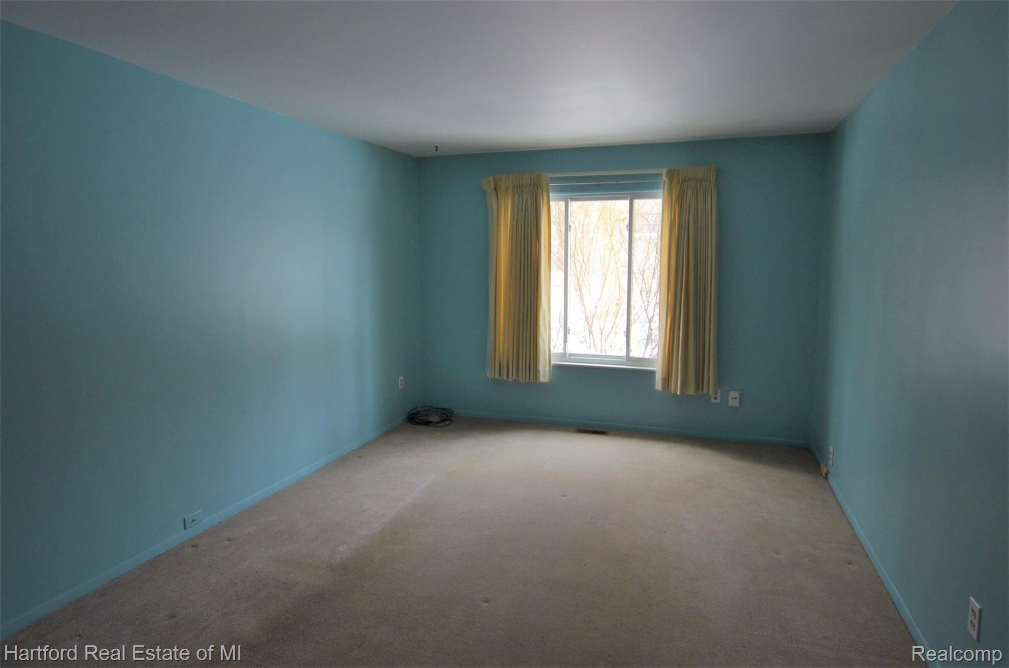23201 Farmington Road, Unit 32 Farmington, MI 48336 - Photo 14 of 30 DSC_0634.JPG