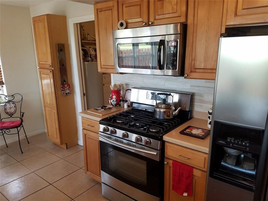 22642 Southwest 64th Way Boca Raton, FL 33428 - Photo 14 of 26 Photo 14