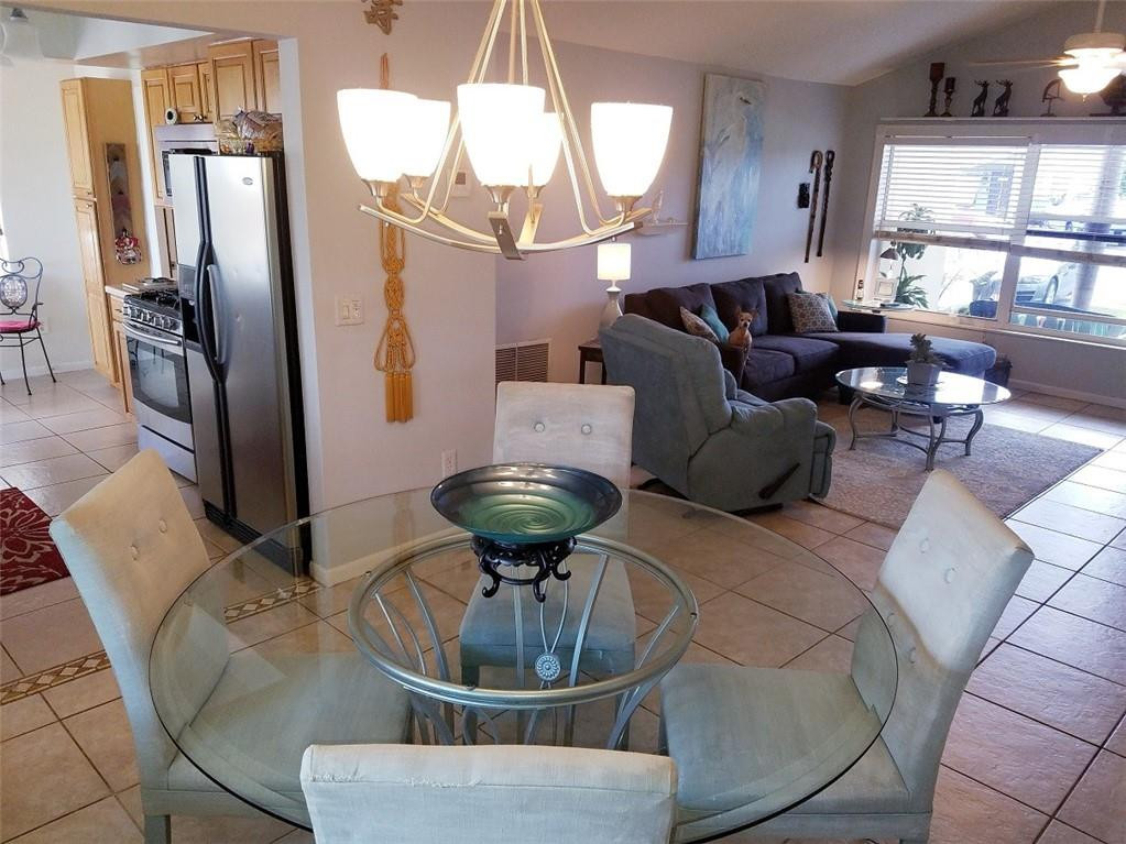 22642 Southwest 64th Way Boca Raton, FL 33428 - Photo 4 of 26 Photo 4