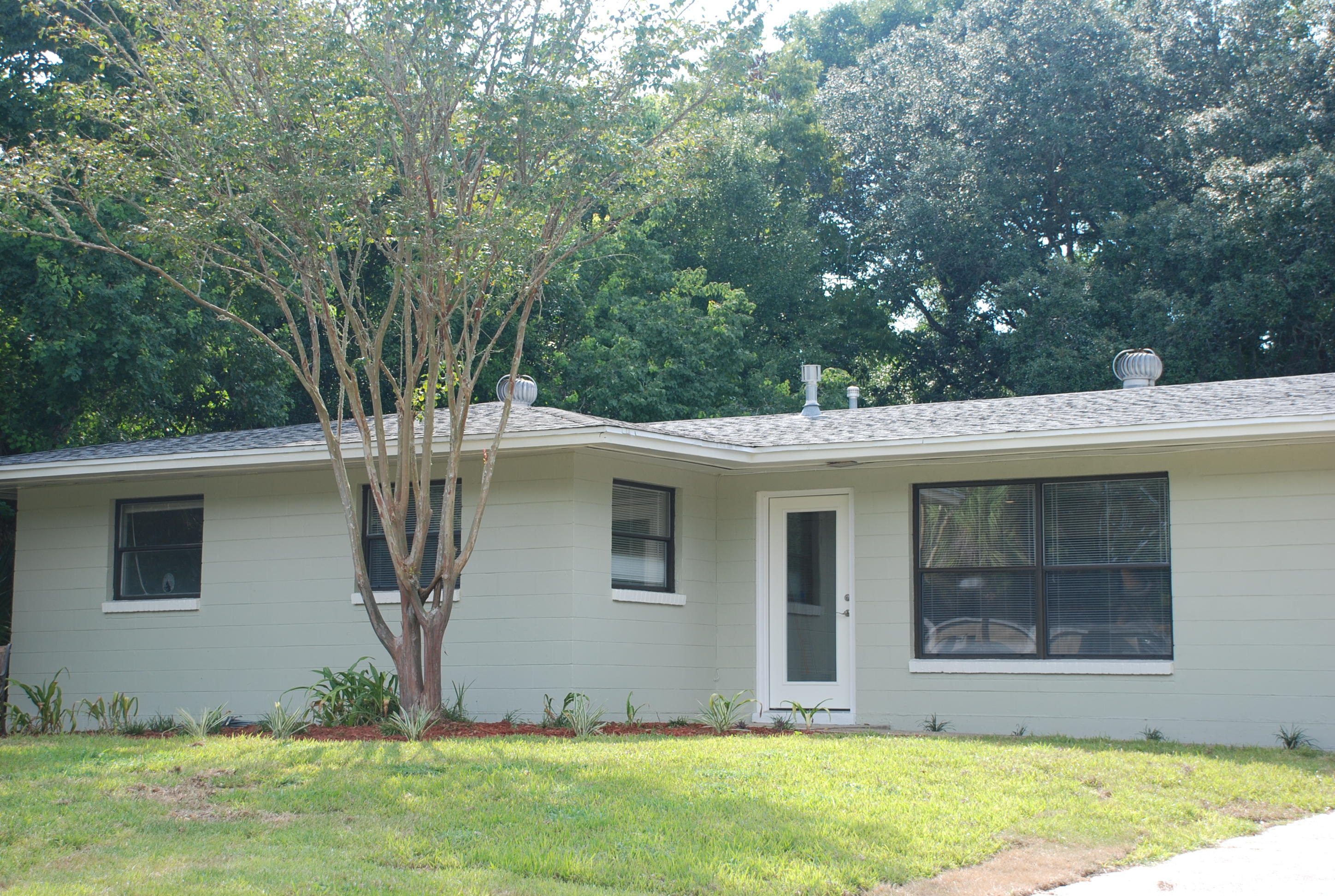 110 Ferry Road Northeast Fort Walton Beach, FL 32548 - Photo 3 of 28 DSC_0920