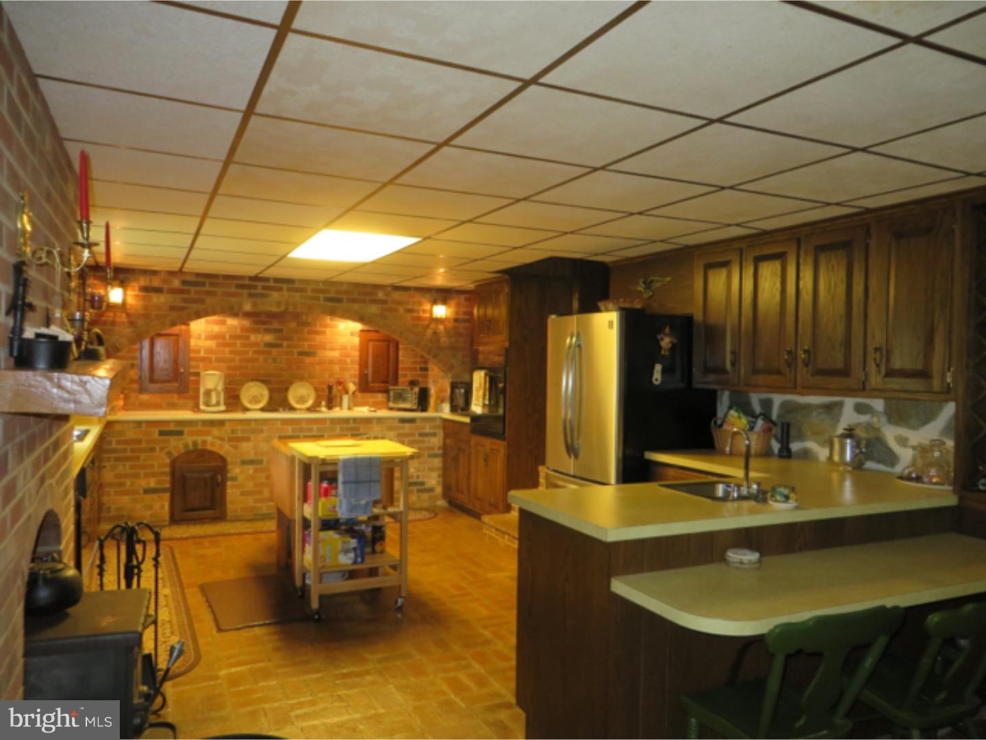 909 Newcomen Road Chester Springs, PA 19425 - Photo 3 of 25 Gallery Image 3