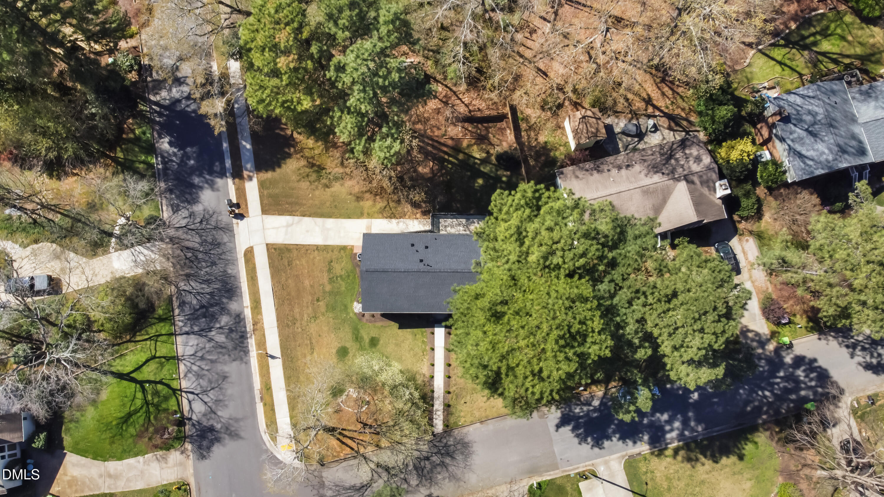 820 Nuttree Place Raleigh, NC 27606 - Photo 31 of 38