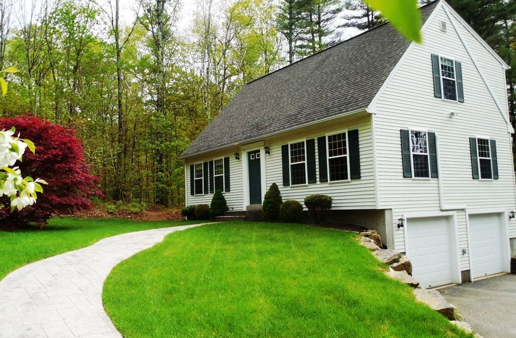 43 Lyman Barnes Road Brimfield, MA 01010 - Photo 3 of 30 Gallery Image 3
