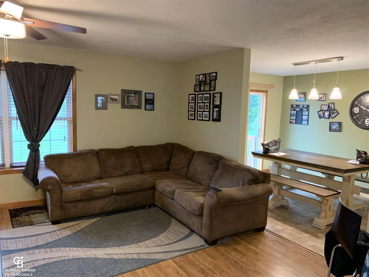7315 Jordan Road Melvin, MI 48454 - Photo 11 of 48 Living Room 1