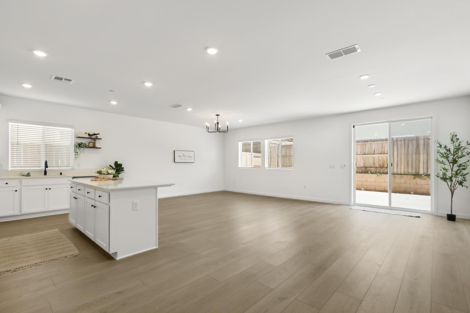 12650 Snowy Owl Way Rancho Cordova, CA 95742 - Photo 4 of 46