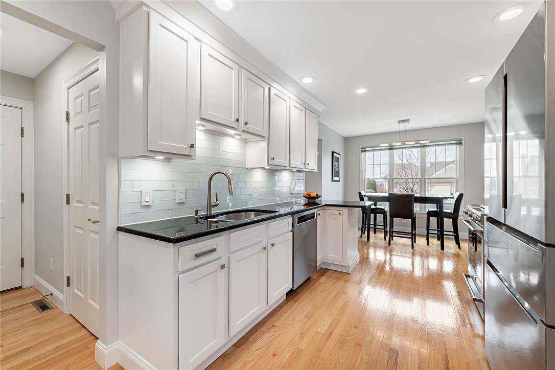 42 Channel View, Unit 2 Warwick, RI 02889 - Photo 12 of 36