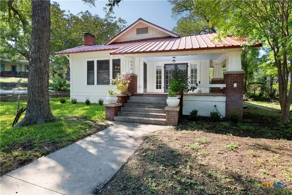 $2,400 | 620 Rogers Street, San Marcos, TX 78666