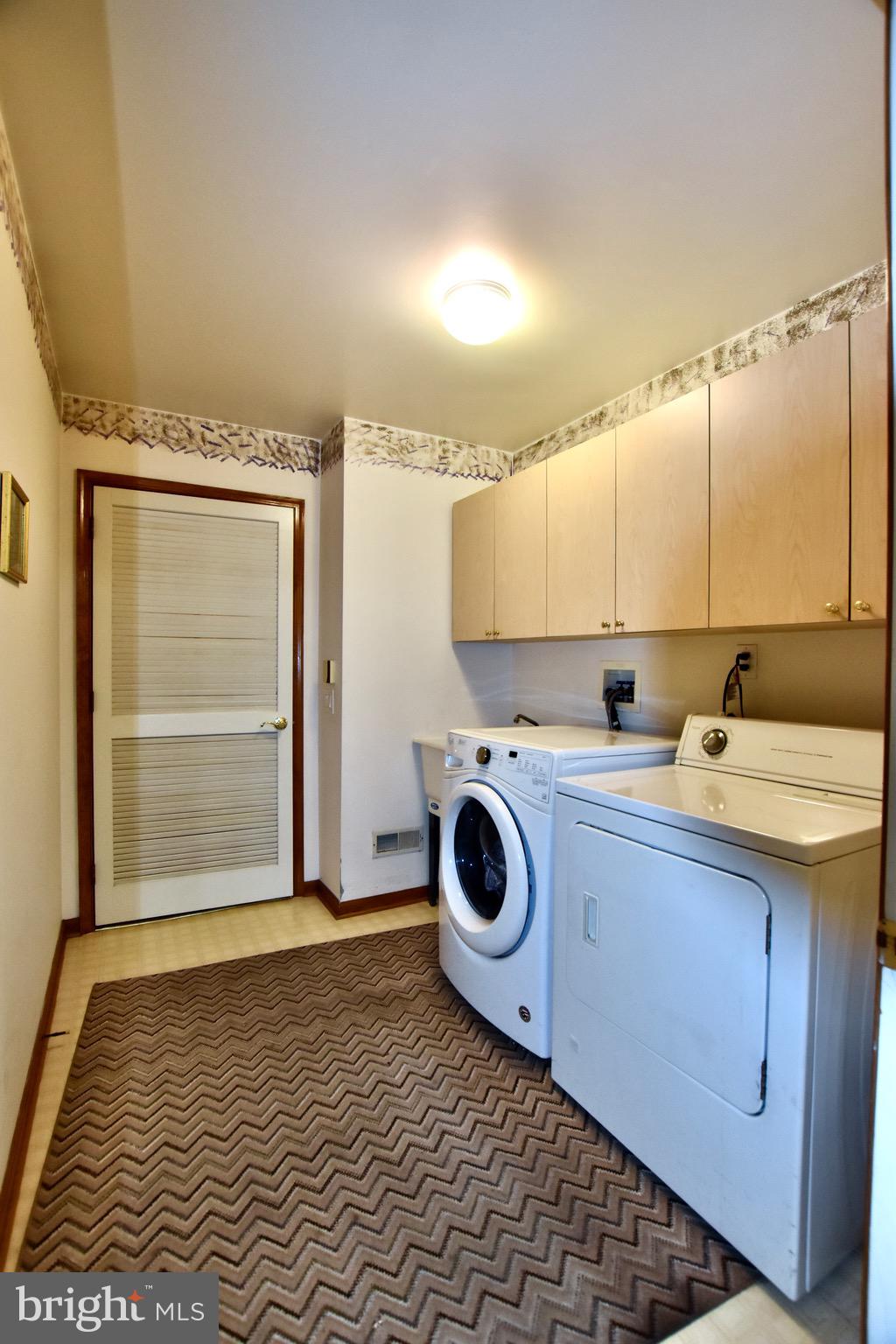 3 Patterson Lane Sicklerville, NJ 08081 - Photo 16 of 41 Laundry /Mud Room