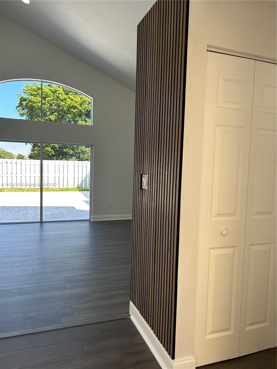 Three Lakes Miami, FL 33186 - Photo 27 of 32