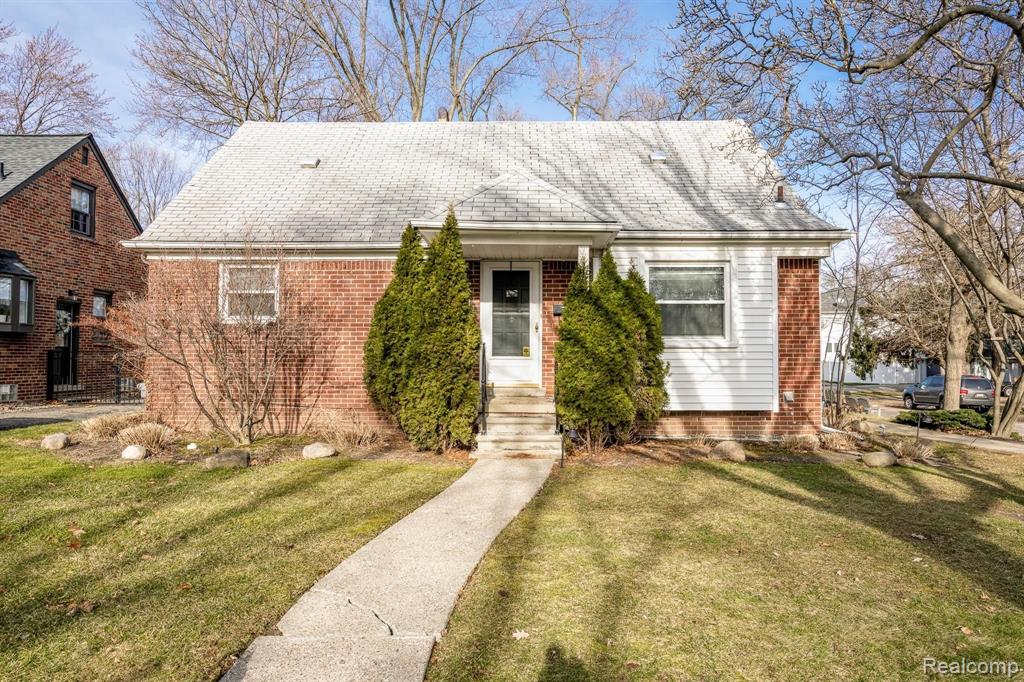 2585 Windemere Road Birmingham, MI 48009 - Photo 2 of 24