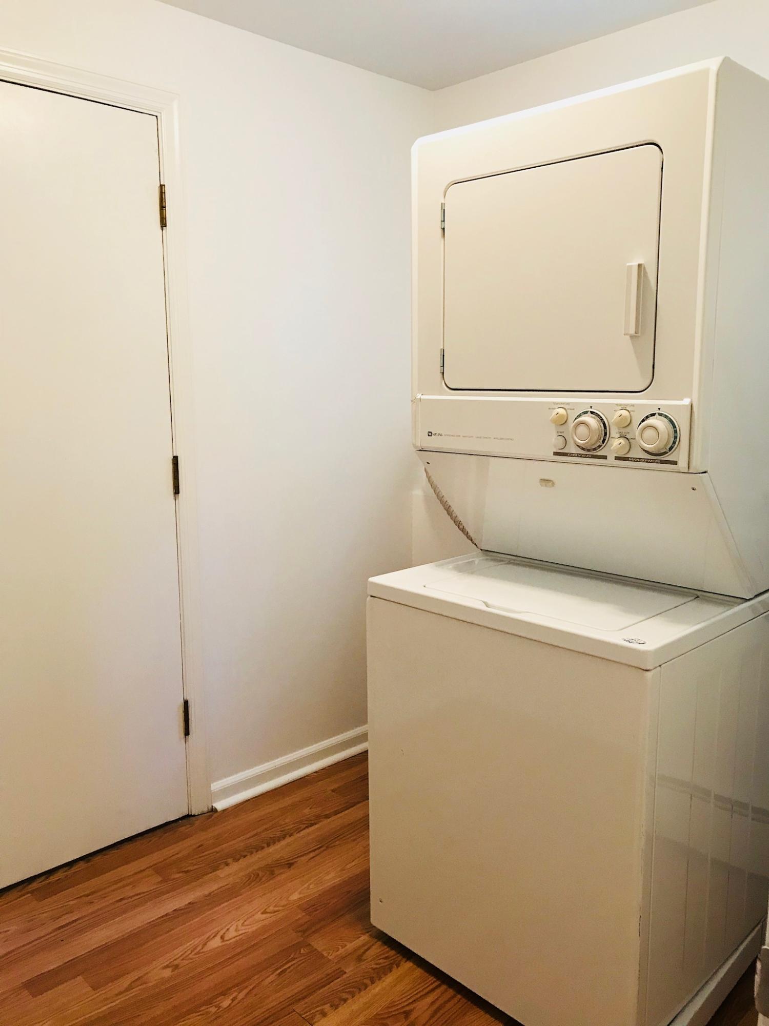 191 Laurel Road New Canaan, CT 06840 - Photo 31 of 39 a utility room with dryer and washer