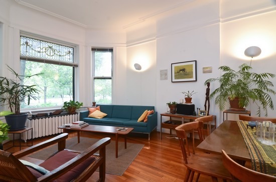 Undisclosed Address Chicago, IL 60647 - Photo 16 of 25 a living room with furniture and a window