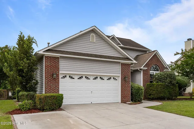 $337,500 | 206 Lansing Court, Jacksonville, NC 28540