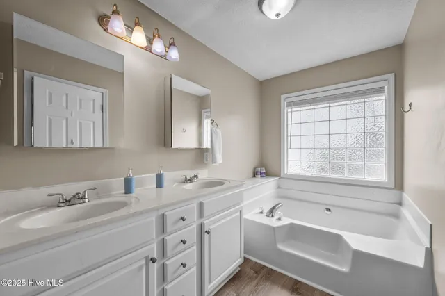 $337,500 | 206 Lansing Court, Jacksonville, NC 28540