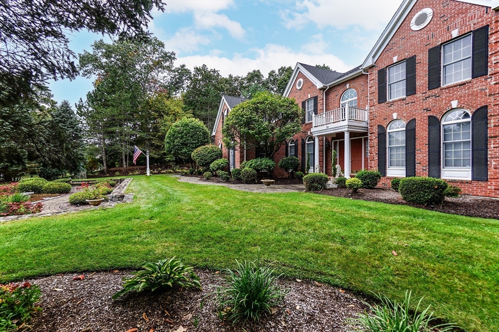 52 Greenwood Road Hopkinton, MA 01748 - Photo 3 of 42 Gallery Image 3