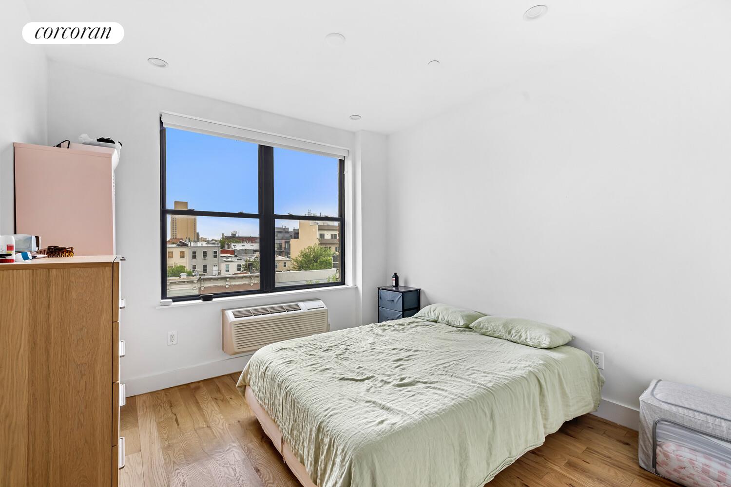 27 Kossuth Place, Unit 4C Brooklyn, NY 11221 - Photo 5 of 9