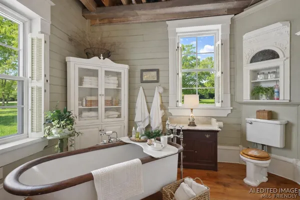 $849,000 | 33511 Old Mill Drive, Lone Rock, WI 53556