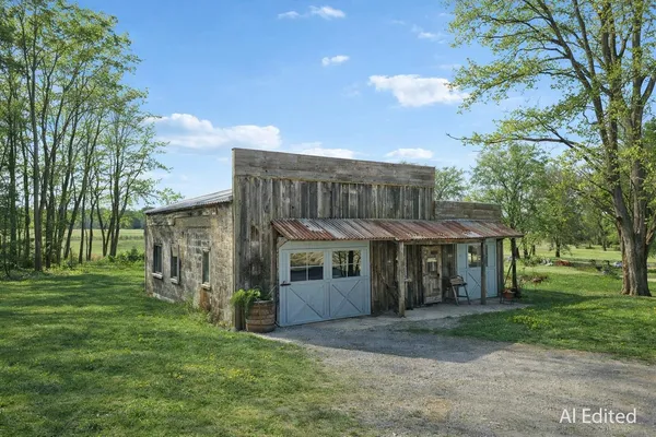 $849,000 | 33511 Old Mill Drive, Lone Rock, WI 53556