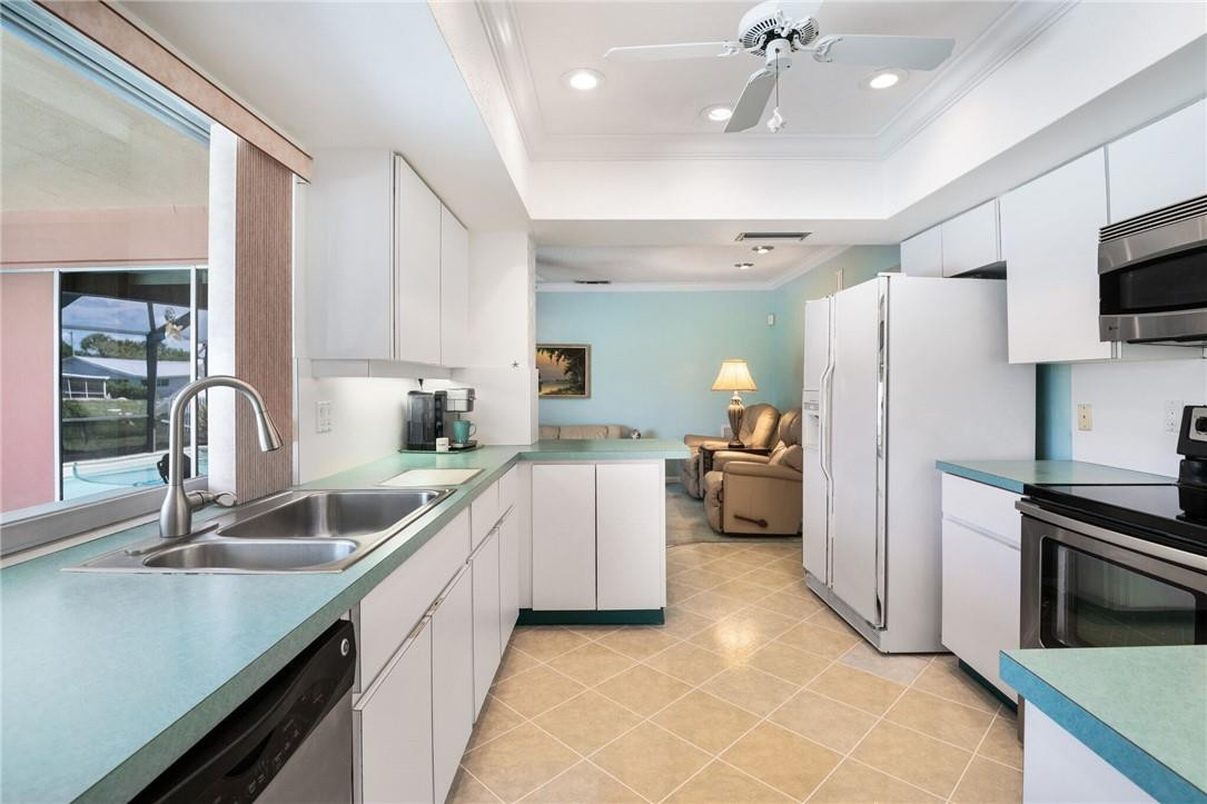 49 Southwest 10th Drive Boca Raton, FL 33486 - Photo 10 of 30 Photo 10