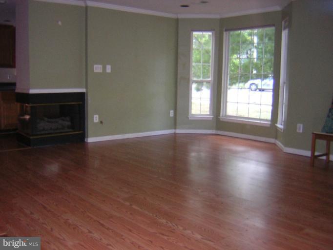 14829 Bolton Road Centreville, VA 20121 - Photo 17 of 27 Living Room